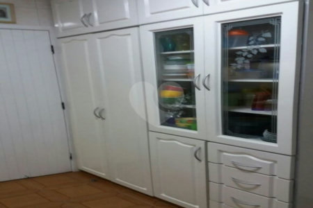 Casa à venda com 3 quartos, sendo 1 suíte,  no condomínio Alameda do Eucaliptos, São Paulo - SP