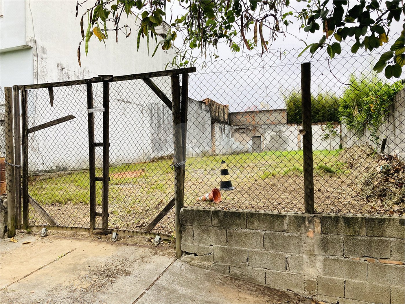 Terreno à venda em Jardim Esmeralda, São Paulo, SP