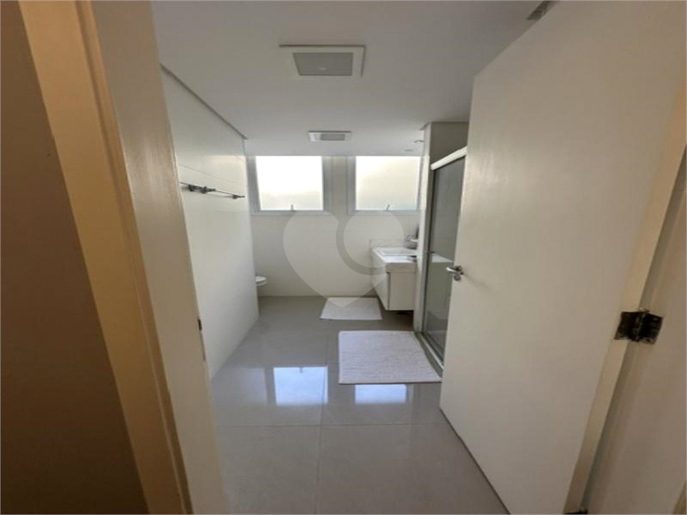 Apartamento à venda com 3 quartos, sendo 1 suíte,  em Cerqueira César, São Paulo, SP