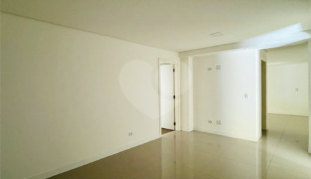 Apartamento à venda com 3 suítes em Baeta Neves, São Bernardo do Campo, SP