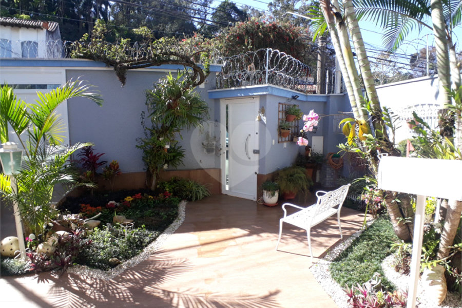 Sobrado à venda com 3 suítes em Horto Florestal, São Paulo, SP
