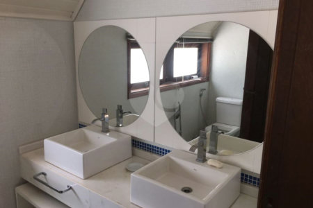 Casa à venda com 3 quartos, sendo 1 suíte, no condomínio Lago Azul, Araçoiaba da Serra - SP