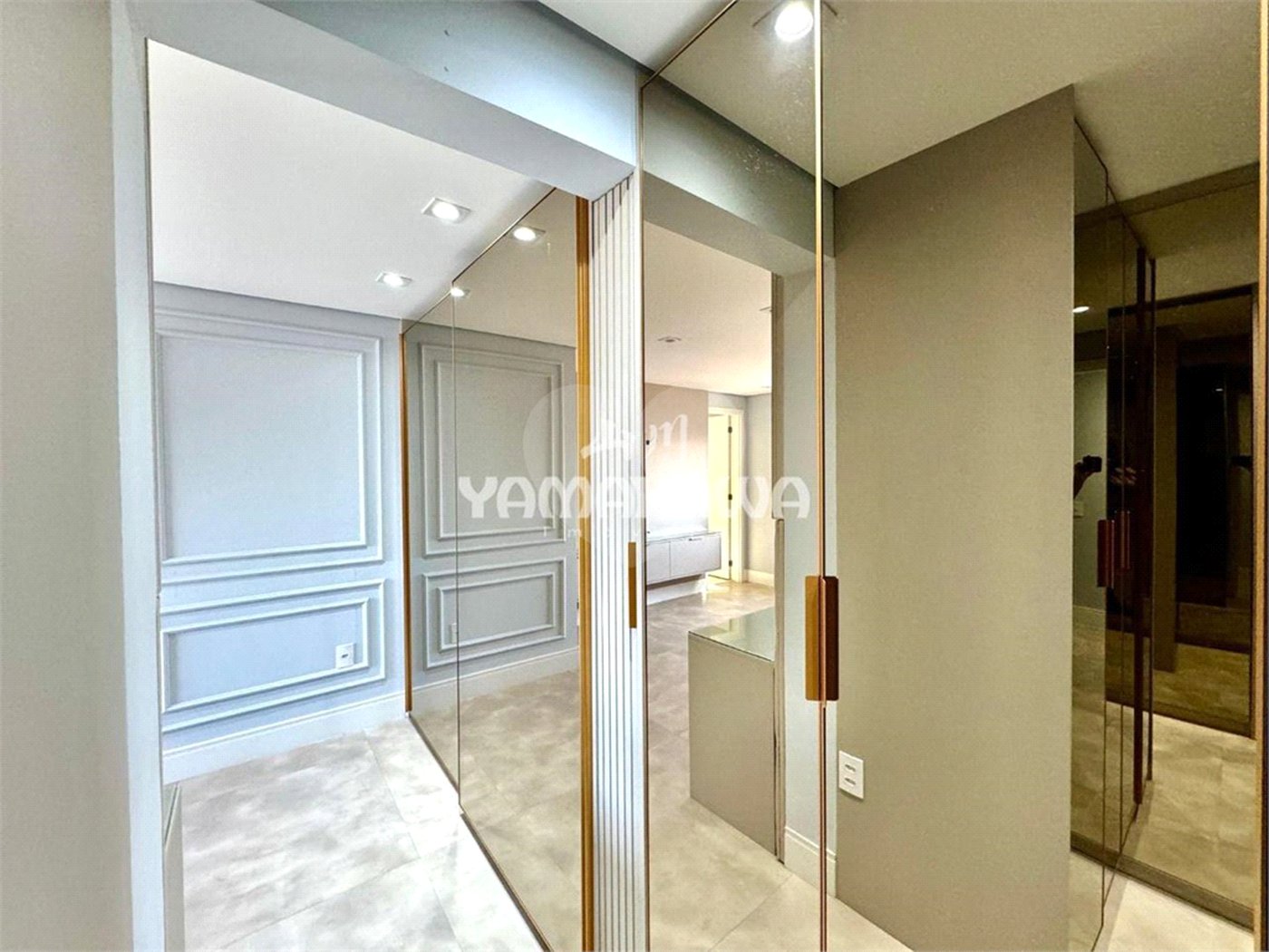 Apartamento à venda com 3 suítes em Vila Regente Feijó, São Paulo, SP