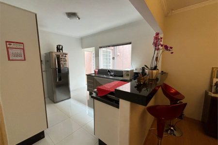 Casa à venda com 4 quartos, sendo 1 suíte,  em Vila Barth, Itapetininga, SP