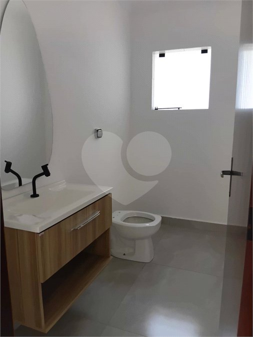 Sobrado para alugar com 2 quartos, sendo 1 suíte, no Centro, São Roque, SP