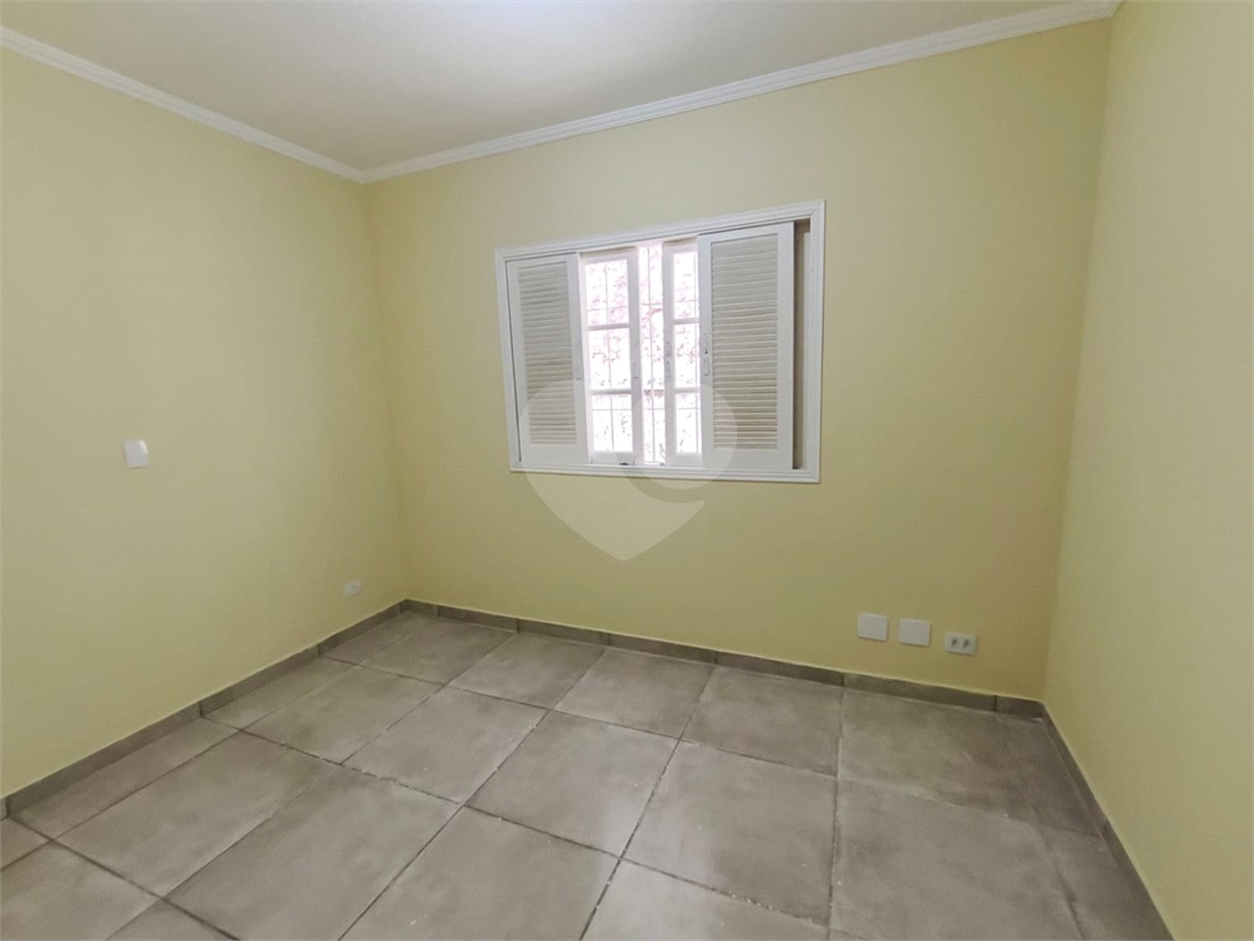 Sobrado à venda com 3 quartos, sendo 1 suíte, em Vila Nivi, São Paulo, SP