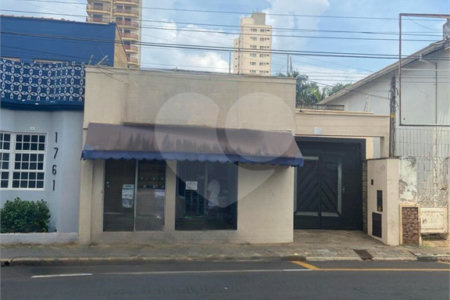 Casa à venda com 3 quartos, sendo 1 suíte, no Centro, Araraquara, SP