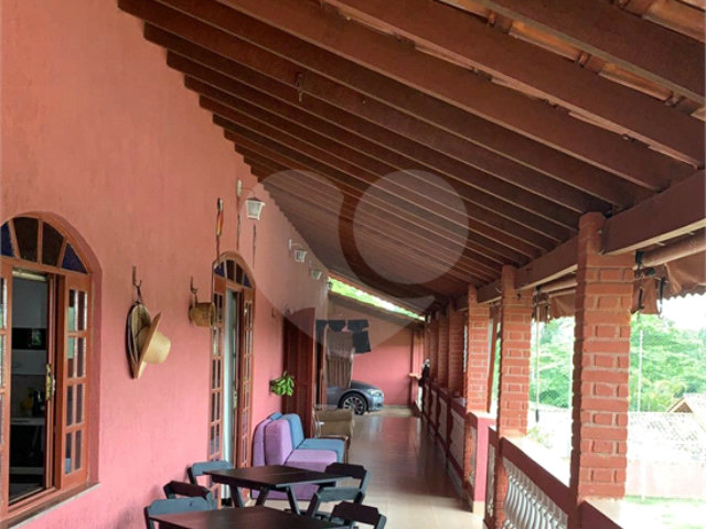 Casa à venda com 4 quartos, sendo 1 suíte,  em Loteamento Rancho Maringá II, Atibaia, SP