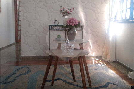 Sobrado à venda com 3 quartos, sendo 1 suíte,  em Vila do Castelo, São Paulo, SP