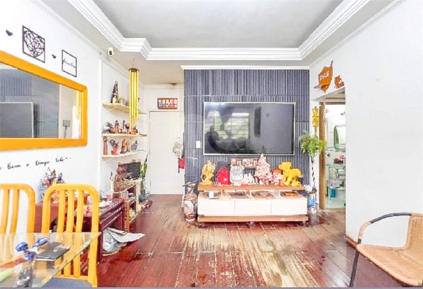 Apartamento na Vila Mariana, 3 quartos, 2 banheiros, 2 vagas.