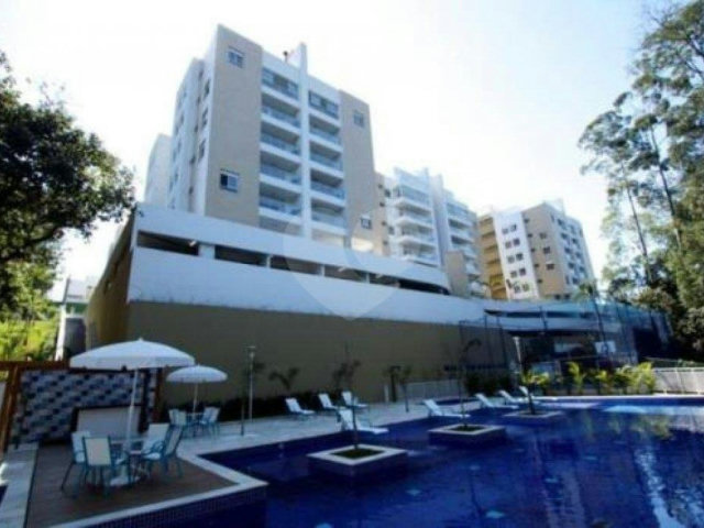 Apartamento à venda com 3 quartos, sendo 1 suíte,  em Chácara Pavoeiro, Cotia, SP