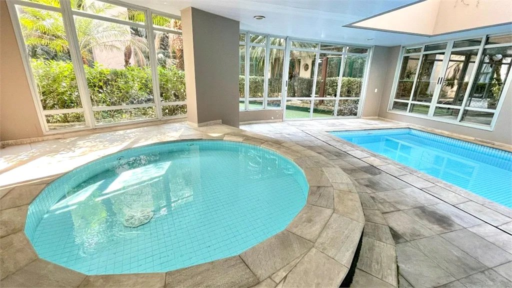 Apartamento à venda com 2 suítes em Parque do Morumbi, São Paulo, SP