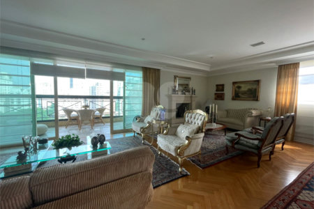 Apartamento à venda com 3 suítes em Campo Belo, São Paulo, SP