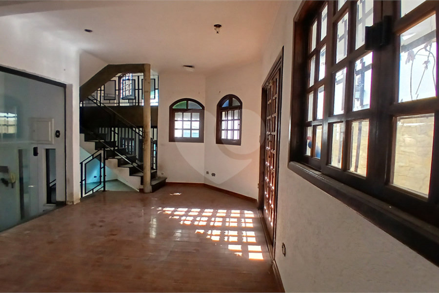 Sobrado à venda com 4 quartos, sendo 1 suíte, em Santana, São Paulo, SP