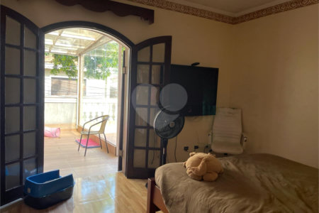 Sobrado à venda com 4 quartos, sendo 2 suítes, em Jardim Marajoara, São Paulo, SP