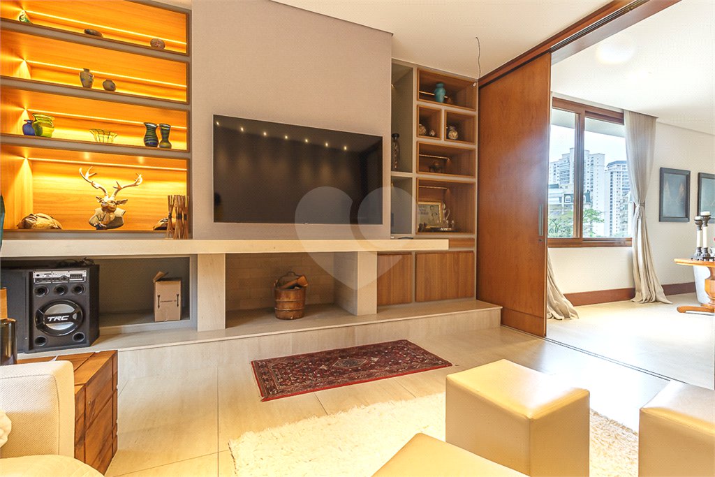 Casa de Vila à venda com 5 suítes em Alto da Boa Vista, São Paulo, SP