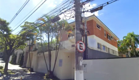 Sobrado à venda com 4 quartos, sendo 2 suítes,  em Vila Andrade, São Paulo, SP