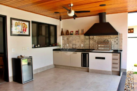 Casa à venda com 3 quartos, sendo 2 suítes, no condomínio Ibiaram 2, Itupeva - SP