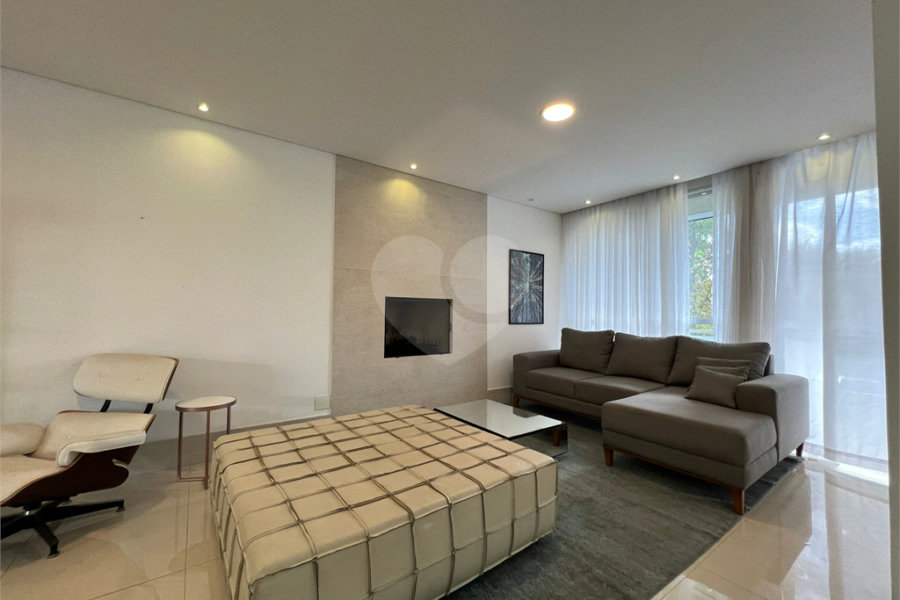 Casa à venda com 4 quartos, sendo 3 suítes,  no condomínio Domus, São Paulo - SP