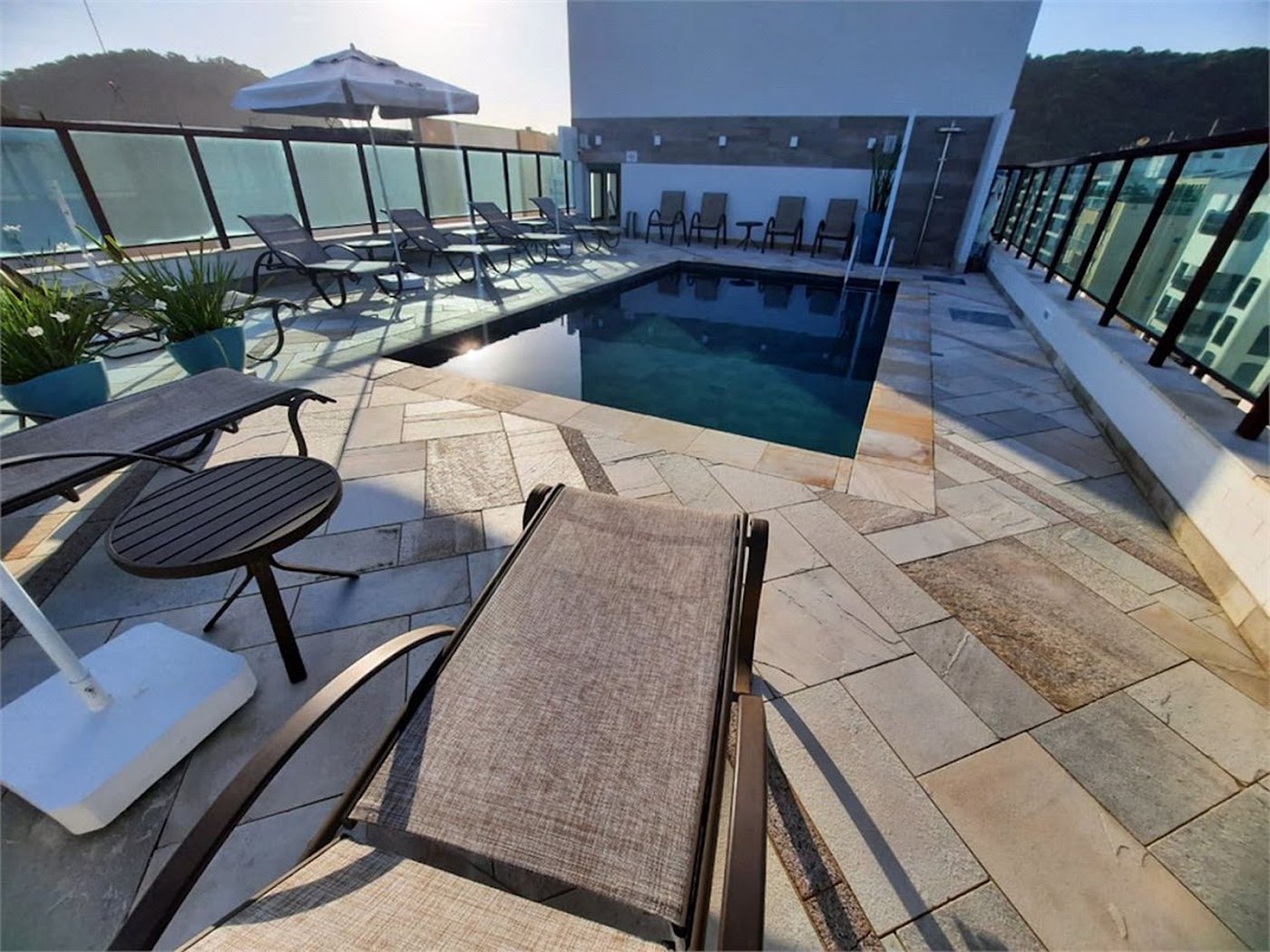 Apartamento Residencial à venda, Pitangueiras, Guarujá - AP0136.