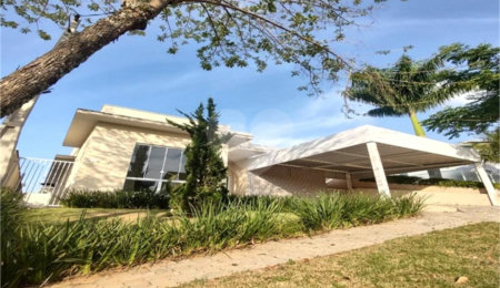 Casa à venda com 4 quartos, sendo 3 suítes,  no condomínio Arco Iris, Atibaia - SP