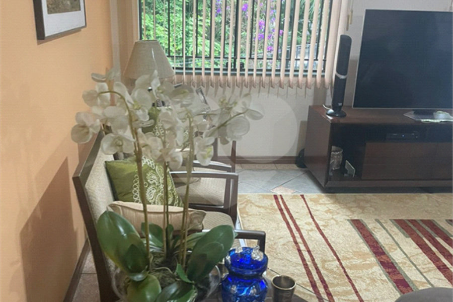 Sobrado à venda com 4 quartos, sendo 1 suíte, em Tremembé, São Paulo, SP