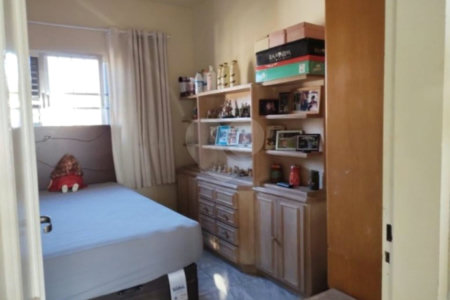 Casa à venda com 9 quartos em Parque Fernanda, São Paulo, SP