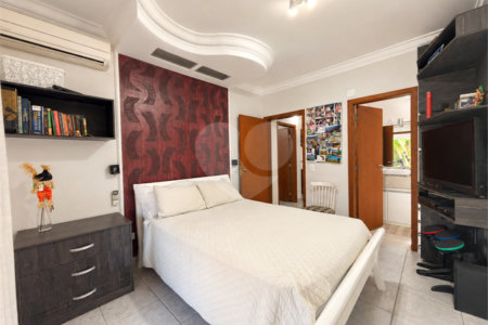 Casa à venda com 5 suítes no condomínio Parque Village Castelo, Itu - SP