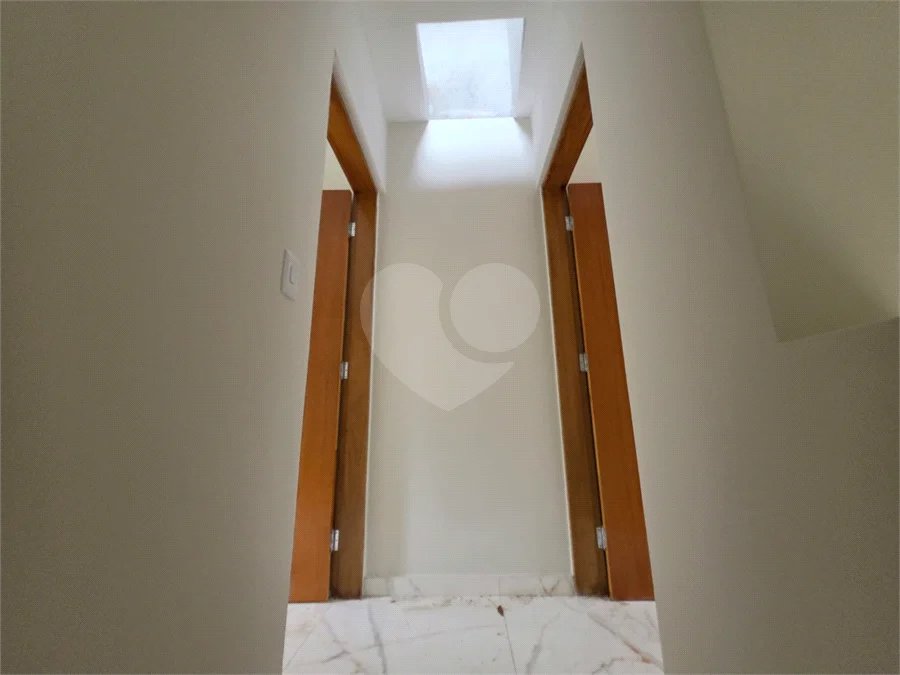 Sobrado à venda com 2 quartos, sendo 1 suíte, em Vila Clarice, São Paulo, SP