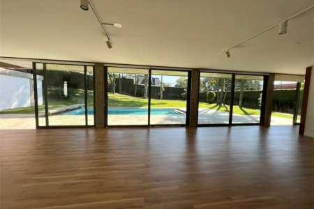 Sobrado para alugar com 5 quartos, sendo 4 suítes, em Jardim Everest, São Paulo, SP