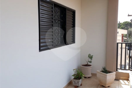 Sobrado à venda com 3 quartos em Jardim Bicão, São Carlos, SP