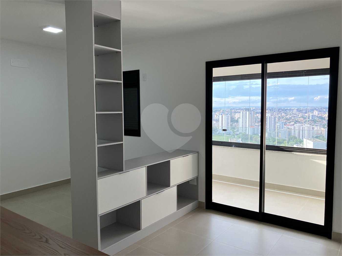 Apartamento à venda com 1 suíte em Parque Campolim, Sorocaba, SP