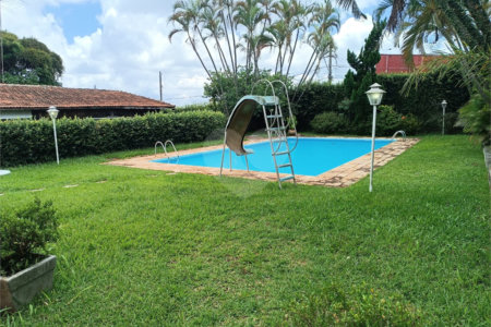 Casa à venda com 3 quartos em Vila Santa Rosália, São Roque, SP