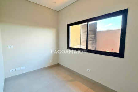 Casa à venda com 3 quartos, sendo 3 suítes, no condomínio Villa Dumont, Três Lagoas - MS