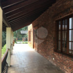 Casa à venda com 5 quartos, sendo 4 suítes,  no condomínio Cantareira, Mairiporã - SP