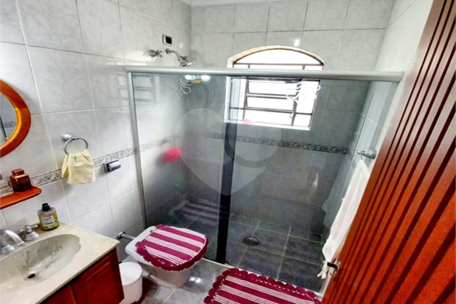 Sobrado à venda com 3 quartos, sendo 1 suíte, em Parque Vitória, São Paulo, SP