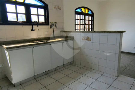 Sobrado à venda com 3 quartos, sendo 2 suítes, em Jardim Ivana, São Paulo, SP