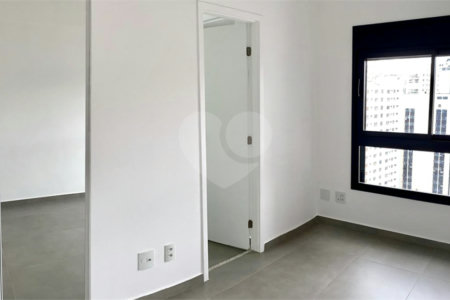 Apartamento para alugar com 3 quartos, sendo 2 suítes,  em Vila Olímpia, São Paulo, SP