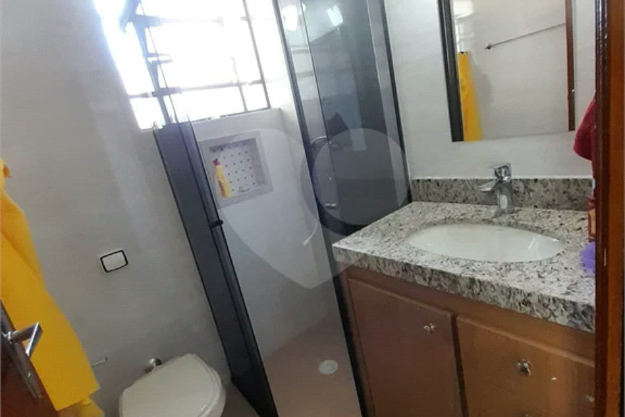 Sobrado à venda com 3 quartos, sendo 1 suíte, em Vila Mazzei, São Paulo, SP