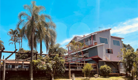 Chácara à venda com 7 quartos, sendo 4 suítes,  no Centro, Araçoiaba da Serra, SP