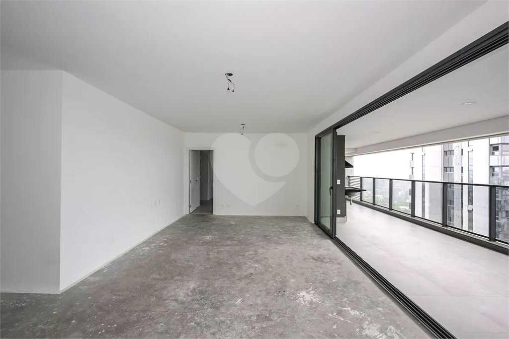 Apartamento à venda com 3 suítes,  em Jardim Fonte do Morumbi, São Paulo, SP