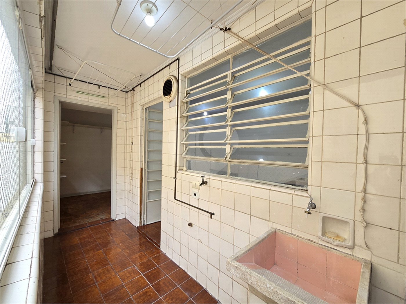Apartamento para alugar com 3 quartos, sendo 1 suíte,  em Paraíso, São Paulo, SP