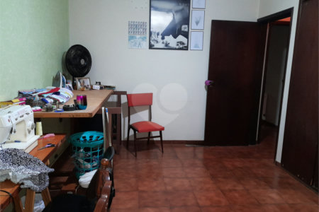Casa à venda com 5 quartos, sendo 1 suíte,  em Jardim Anhangüera, Ribeirão Preto, SP