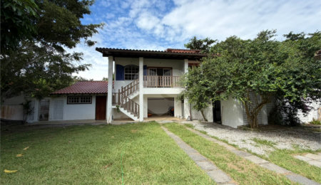 Casa à venda com 4 quartos, sendo 2 suítes,  em Ogiva, Cabo Frio, RJ