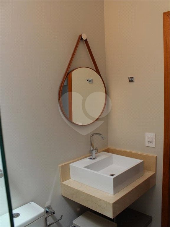 Casa à venda com 3 quartos, sendo 2 suítes, no condomínio Residencial Mantova, Indaiatuba - SP