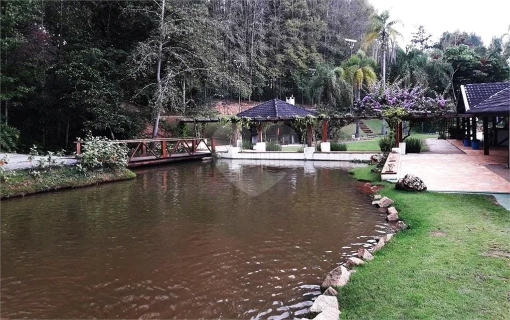 Casa à venda com 4 quartos, sendo 3 suítes, no condomínio Parque dos Manacas, Jundiaí - SP