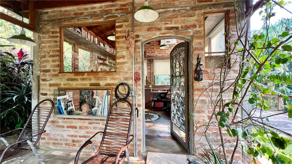 Casa à venda com 4 quartos, sendo 1 suíte, em Serra da Cantareira, Mairiporã, SP