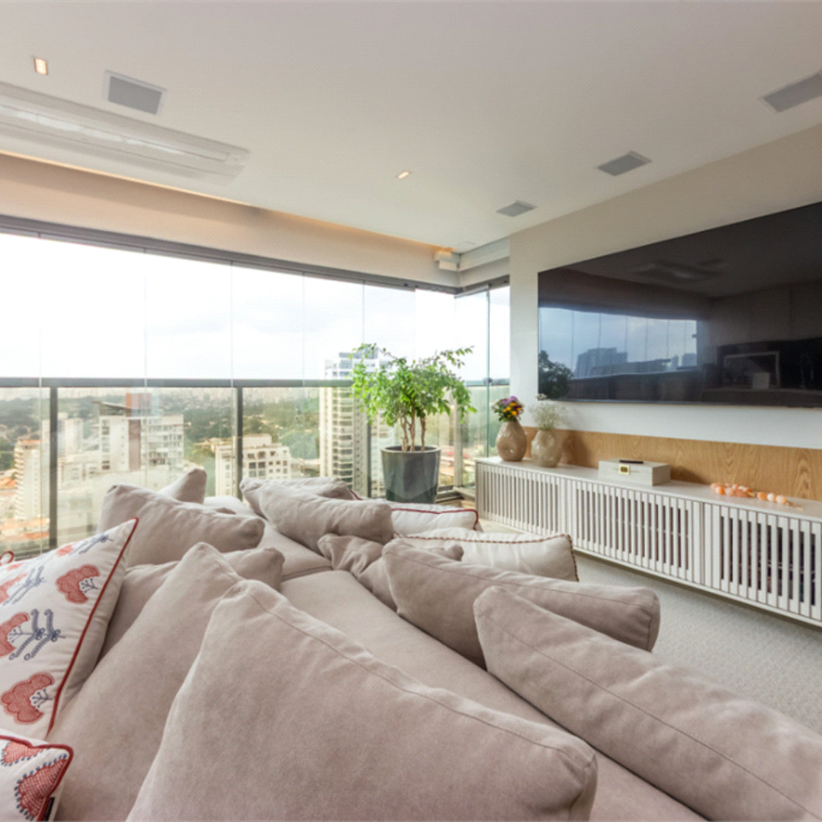 Apartamento à venda com 2 suítes em Brooklin, São Paulo, SP