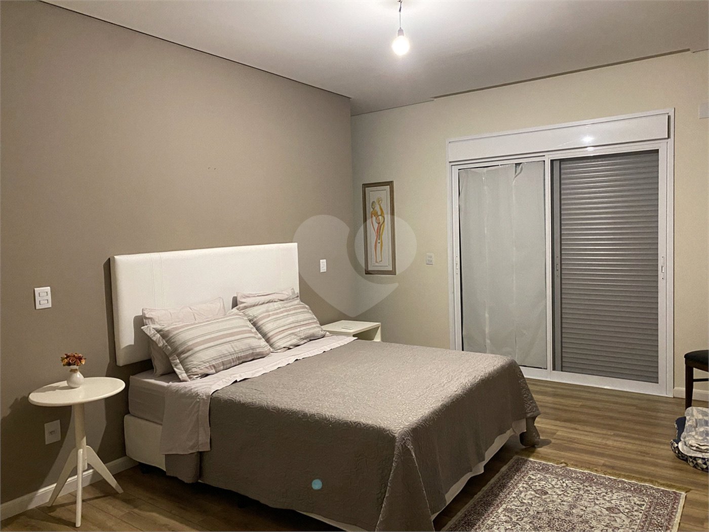Casa à venda com 3 suítes no condomínio Jardim Primavera, Louveira - SP