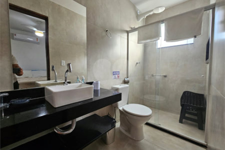 Terreno em condomínio à venda com 3 quartos, sendo 2 suítes,  em Caravelas, Armação dos Búzios, RJ